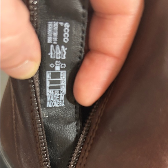 Ecco Women's Brown Leather Ankle Boots - Picture 5 of 7